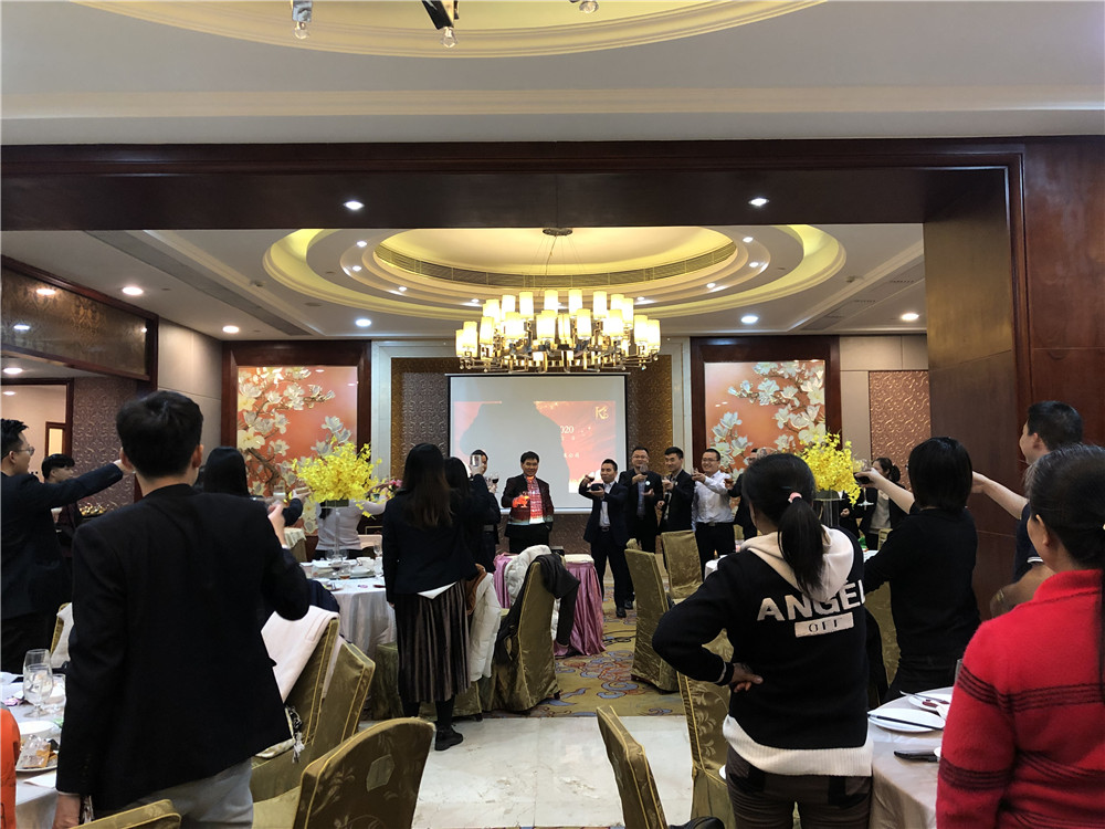 1579157906214072.jpg 祝酒.jpg